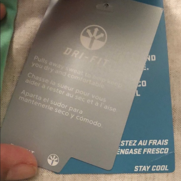 NWT Nike dri-fit tank workout tank - Picture 5 of 6